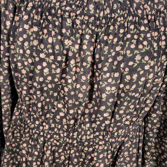 AMERICAN EAGLE NWT Babydoll Floral Ruffle Top sz L - Picture 13 of 14